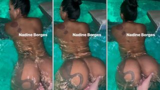 Nadine Borges peladinha na piscina instigando seu macho bem empinadinha tomando dedada na buceta