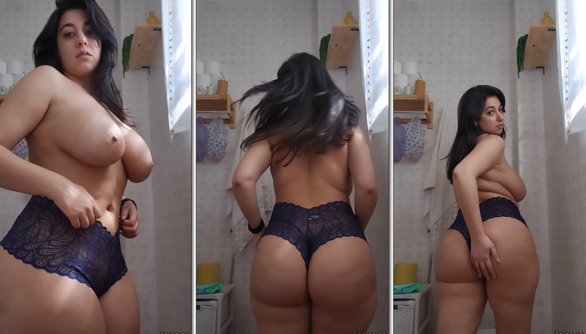 Natali Conti peituda do rabão bem gostosa mostrando as tetas e a bunda com um shortinho bem socadinho na raba