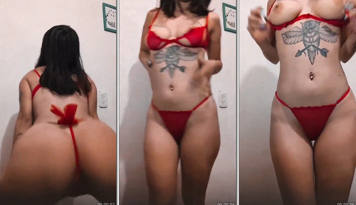 Paola Maldonado rabuda com uma lingerie sexy dançando rebolando rabo com calcinha atolada