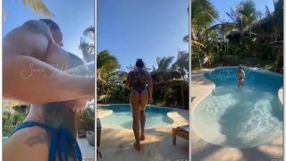 Sara Jokberde rabuda bem gostosinha se exibindo na piscina com uma calcinha bem socada na raba