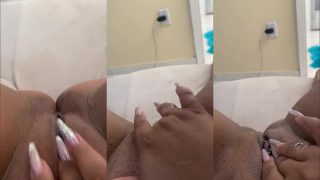 Babalu gostosa de buceta quente na siririca gemendo gostoso