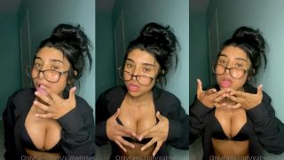 Gabwlisses se exibindo pelada toda gozada gostosa